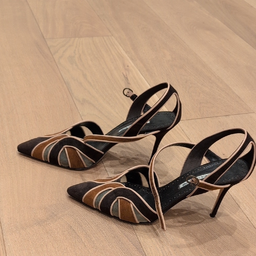 Manolo Blahnik Black and Brown Sculpted Strap Pointed-Toe Heels - Picture 2 of 4